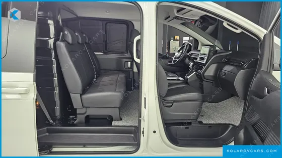 HYUNDAI STARIA L3.5 CARGO 5-SEATER
