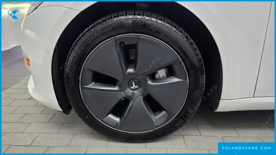 TESLA MODEL 3 LONG RANGE AWD