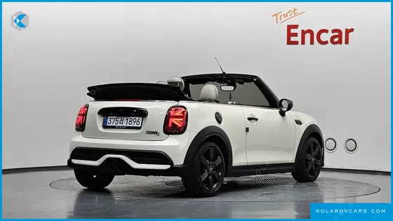 MINI COOPER CONVERTIBLE CLASSIC LAUNCH PACK