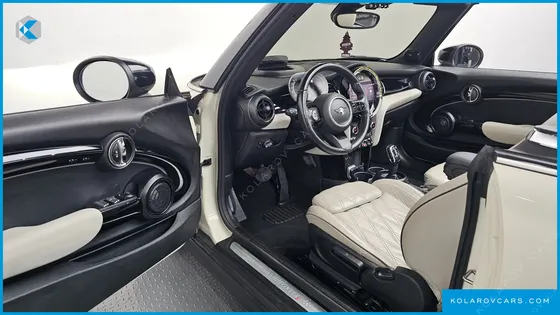 MINI COOPER CONVERTIBLE CLASSIC LAUNCH PACK