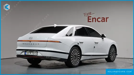 HYUNDAI GRANDEUR CALLIGRAPHY