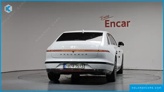 HYUNDAI GRANDEUR CALLIGRAPHY