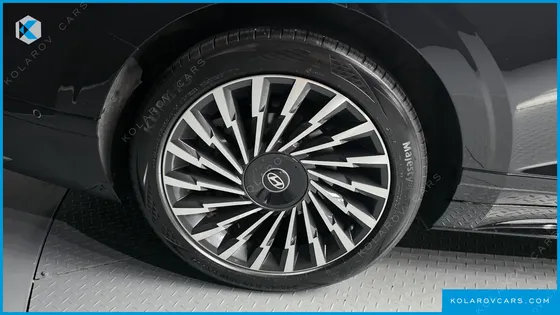 HYUNDAI GRANDEUR CALLIGRAPHY