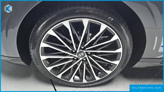 HYUNDAI GRANDEUR CALLIGRAPHY