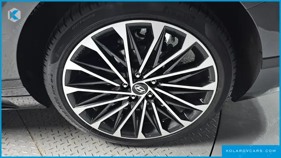 HYUNDAI GRANDEUR CALLIGRAPHY