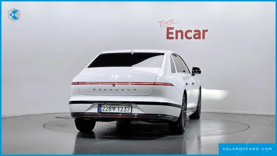 HYUNDAI GRANDEUR CALLIGRAPHY