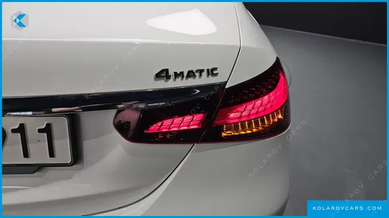 MERCEDES E-CLASS E220D 4MATIC AMG LINE