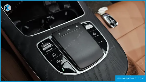 MERCEDES E-CLASS E220D 4MATIC AMG LINE