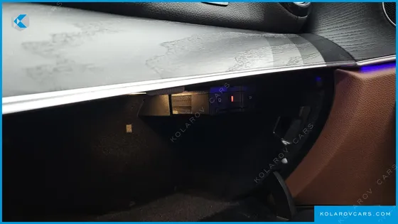 MERCEDES E-CLASS E220D 4MATIC AMG LINE