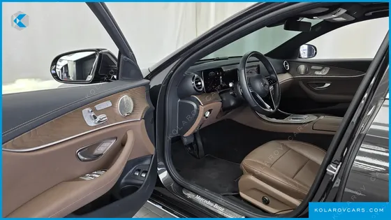 MERCEDES E-CLASS E300E 4MATIC EXCLUSIVE