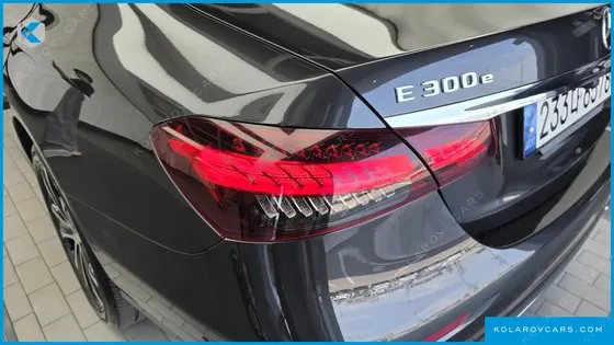 MERCEDES E-CLASS E300E 4MATIC EXCLUSIVE