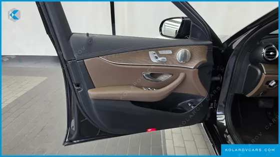 MERCEDES E-CLASS E300E 4MATIC EXCLUSIVE