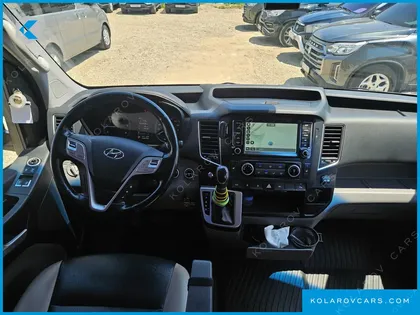 HYUNDAI SOLATI 15-SEATER