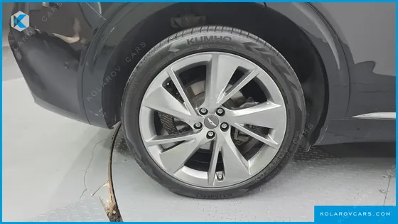 GENESIS GV70 2.5T GASOLINE 2WD