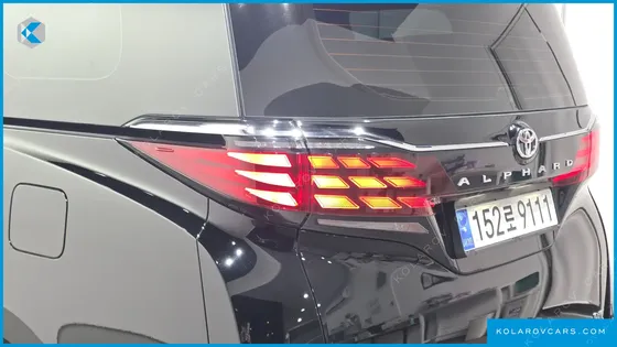 TOYOTA ALPHARD 2.5 HEV EXECUTIVE AWD