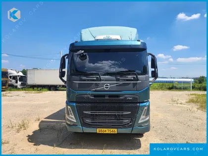 VOLVO CARGO TRUCK 8X4