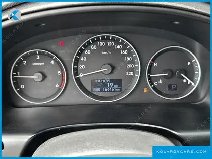 HYUNDAI GRAND STAREX NONE
