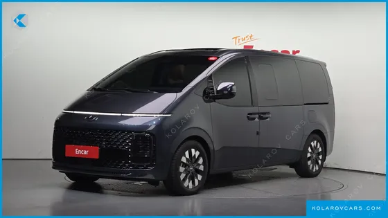 HYUNDAI STARIA 4WD LOUNGE 9-SEATER