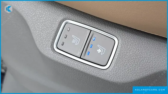 HYUNDAI STARIA 4WD LOUNGE 9-SEATER