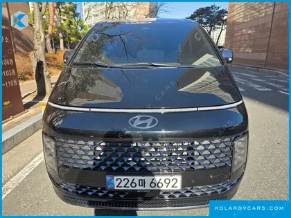 HYUNDAI STARIA 4WD LOUNGE 9-SEATER