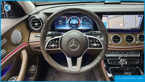 MERCEDES E-CLASS E300 4MATIC EXCLUSIVE