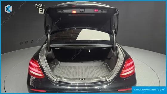 MERCEDES E-CLASS E300 4MATIC EXCLUSIVE