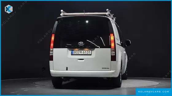 HYUNDAI STARIA CARGO 5-SEATER
