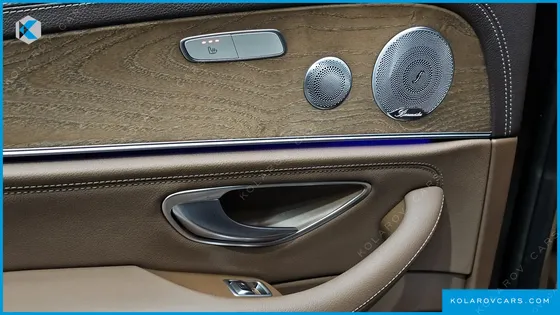 MERCEDES E-CLASS E300 4MATIC EXCLUSIVE