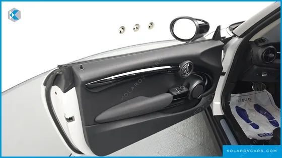 MINI COOPER CLASSIC PLUS LAUNCH PACK