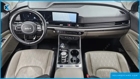KIA CARNIVAL DIESEL 9-SEATER NOBLESSE