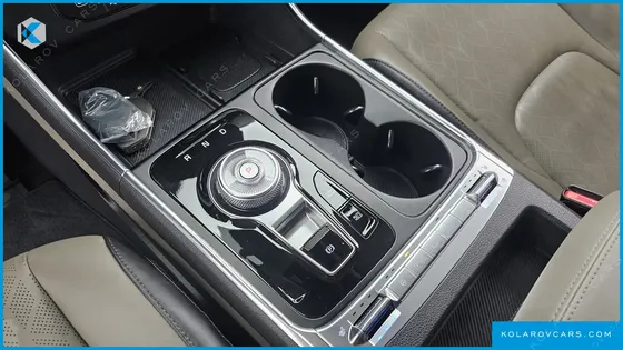 KIA CARNIVAL DIESEL 9-SEATER NOBLESSE