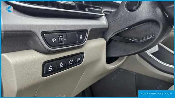 KIA CARNIVAL DIESEL 9-SEATER NOBLESSE