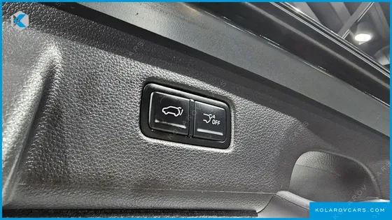 KIA CARNIVAL DIESEL 9-SEATER NOBLESSE