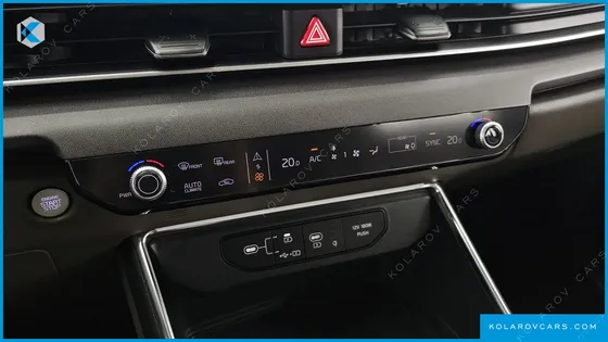 KIA CARNIVAL DIESEL 9-SEATER NOBLESSE