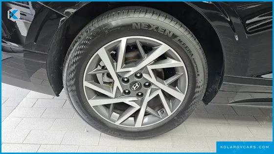 HYUNDAI GRANDEUR 2,5 GASOLINE 2WD
