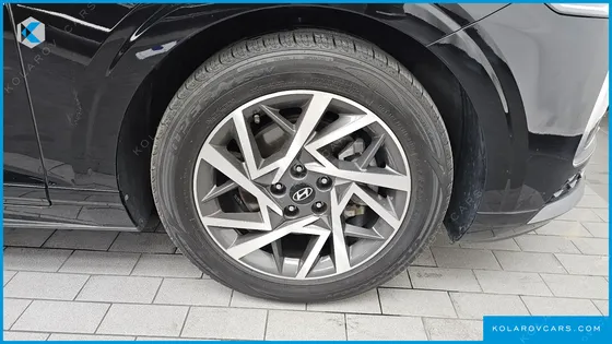 HYUNDAI GRANDEUR 2,5 GASOLINE 2WD
