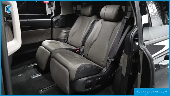 KIA CARNIVAL HEV 7SEATER GRAVITY