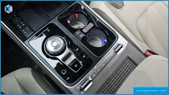 KIA CARNIVAL HEV 7-SEATER HI LIMOUSINE