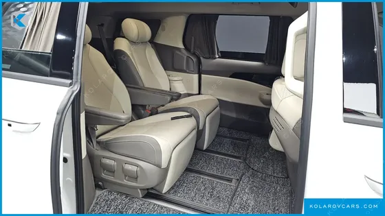 KIA CARNIVAL HEV 7-SEATER HI LIMOUSINE