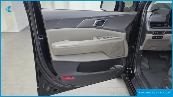 KIA CARNIVAL HEV 9SEATER NOBLESS