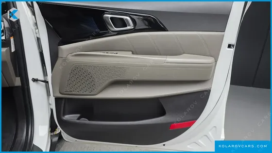 KIA CARNIVAL HEV 9SEATER SIGNATURE