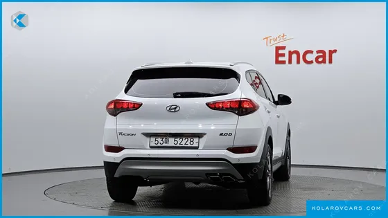 HYUNDAI TUCSON DIESEL 2.0 2WD