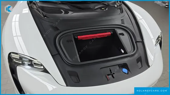 PORSCHE TAYCAN BASE