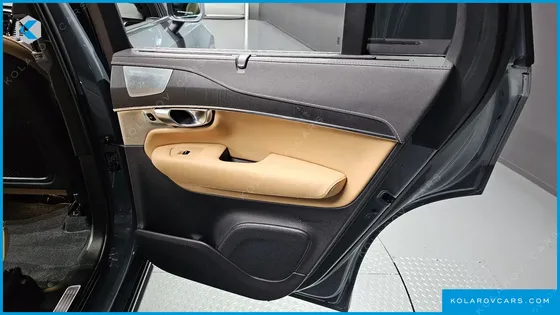 VOLVO XC90 B6 INSCRIPTION