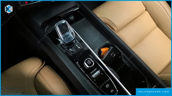 VOLVO XC60 B5 INSCRIPTION