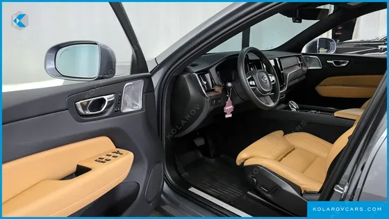 VOLVO XC60 B5 INSCRIPTION