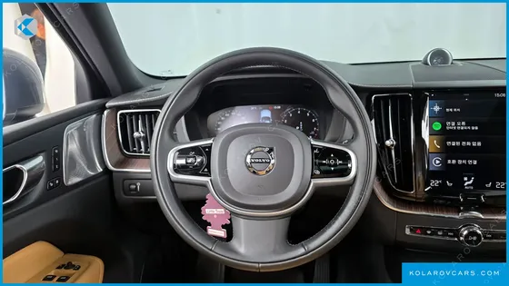 VOLVO XC60 B5 INSCRIPTION
