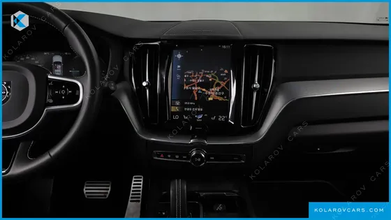 VOLVO XC60 T8 R-DESIGN