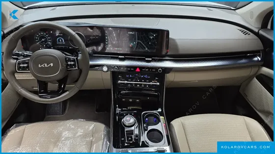 KIA CARNIVAL GASOLINE 7-SEATER HI-LIMOUSINE