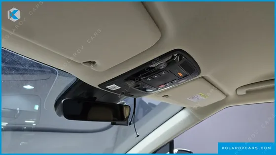 KIA CARNIVAL GASOLINE 7-SEATER HI-LIMOUSINE
